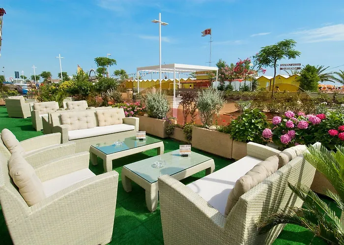 Des Nations - Vintage Sul Mare 4* Riccione