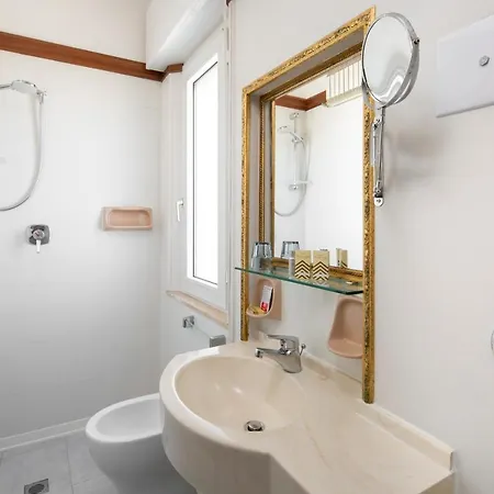 Des Nations - Vintage Sul Mare Hotel Riccione