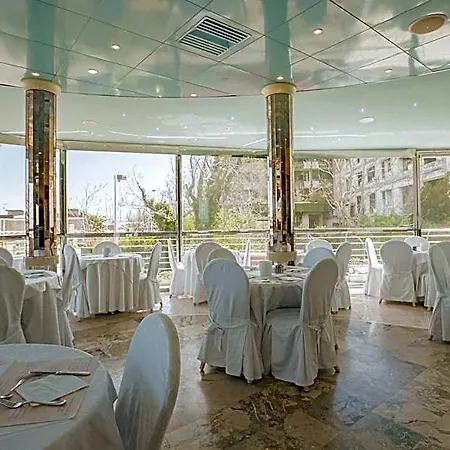 Des Nations - Vintage Sul Mare 4* Riccione