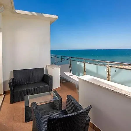 Des Nations - Vintage Sul Mare 4* Riccione
