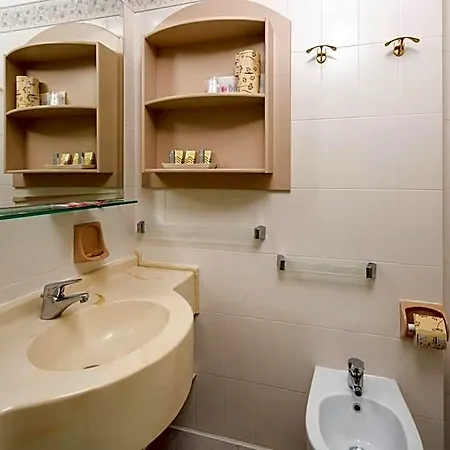 Des Nations - Vintage Sul Mare 4*