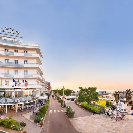 Hotel Des Nations - Vintage Sul Mare Riccione