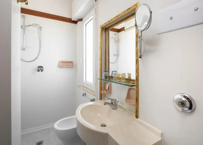 Des Nations - Vintage Sul Mare فندق ريتشيوني