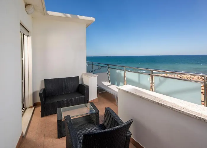 Des Nations - Vintage Sul Mare 4* ريتشيوني